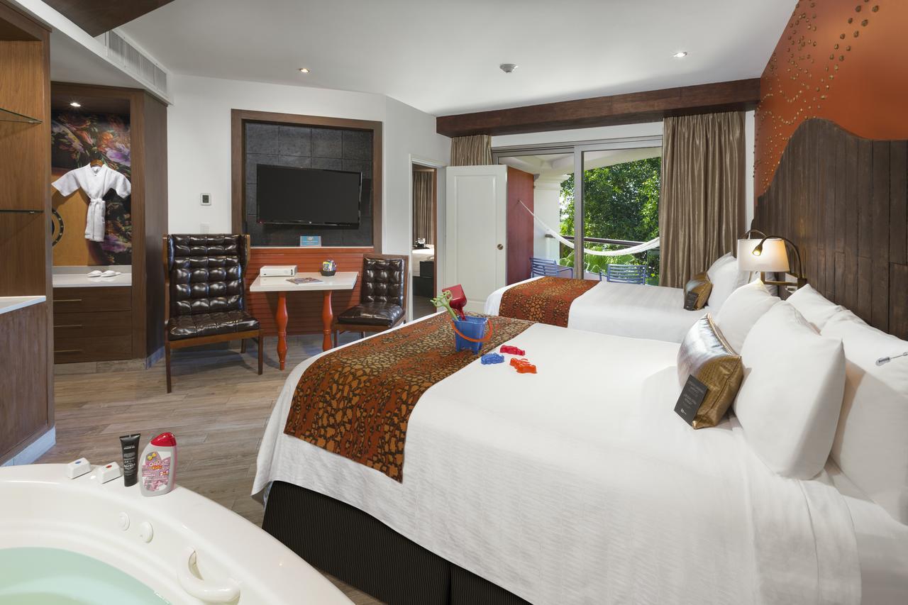 Double Room,761683423:JPEG